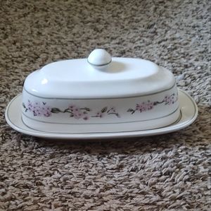 Martha Stewart Hydrangea covered butter dish